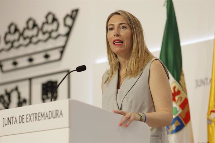 La presidenta de la Junta de Extremadura, María Guardiola.