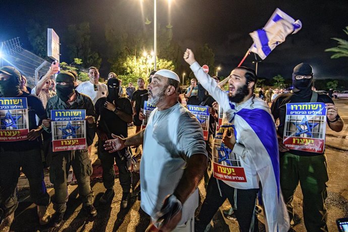 Protestas tras la detención de casi una decena de reservistas acusados de violar a un preso palestino