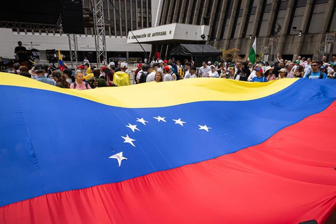 Manifestación en apoyo a la oposición venezolana en Medellín, Colombia
