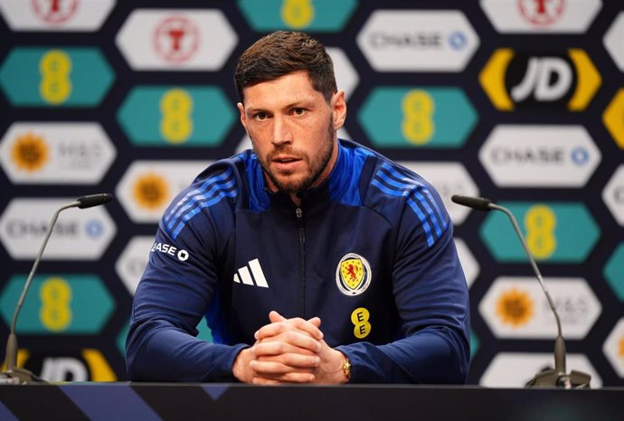 Archivo - 11 June 2024, Garmisch-Partenkirchen: Scotland's Scott McKenna speaks during a press conference for Scotland's national soccer team at the Garmisch Olympia Stadium in Garmisch-Partenkirchen, ahead in preparations for the UEFA EURO 2024. Photo: A