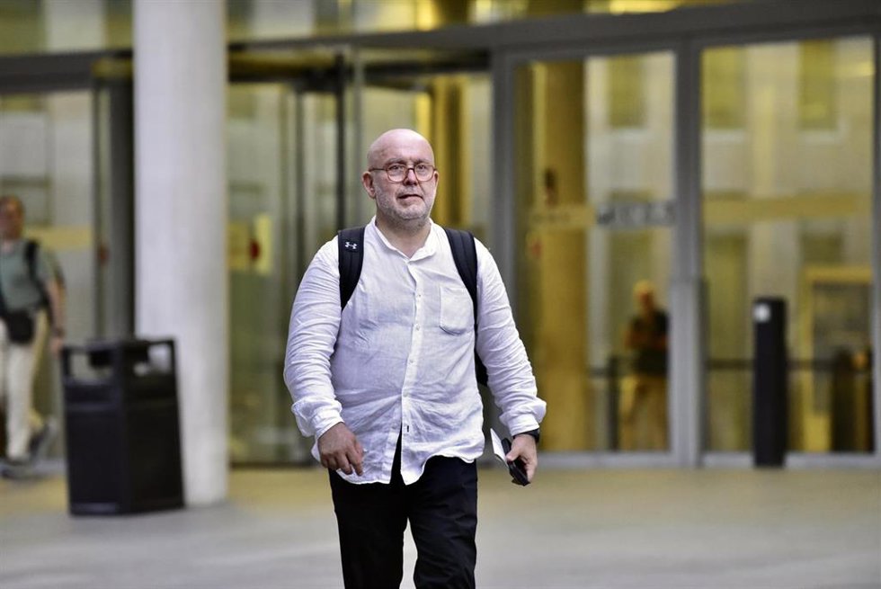 El abogado del expresidente Carles Puigdemont, Gonzalo Boye, a su salida de la Ciutat de la Justicia, a 8 de agosto de 2024, en Barcelona, Catalunya (España)