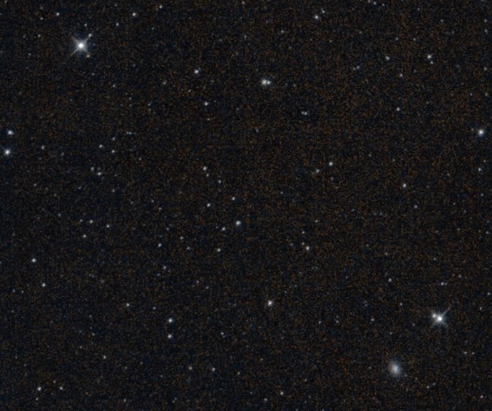 Esta última imagen capturada por NEOWISE de la NASA muestra parte de la constelación de Fornax en el hemisferio sur.