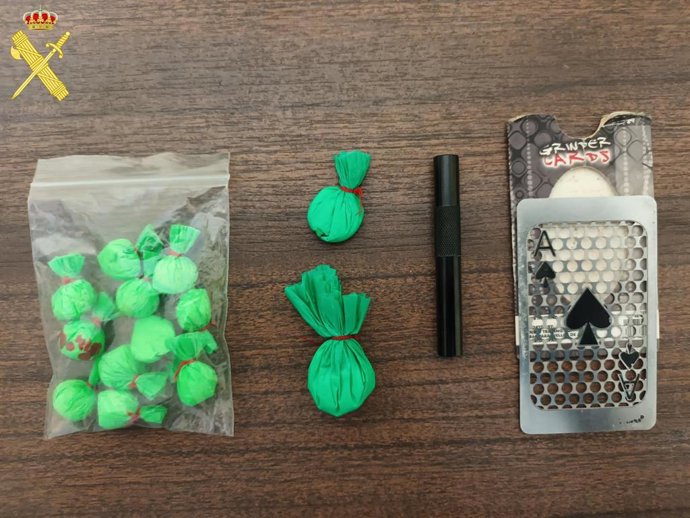 Droga y material incautado por la Guardia Civil en La Gomera