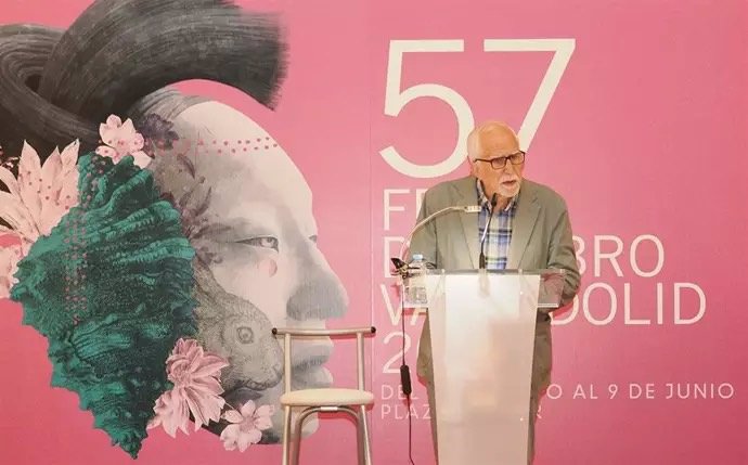 Luis Mateo Díez en la Feria del Libro de Valladolid el pasado mes de mayo.