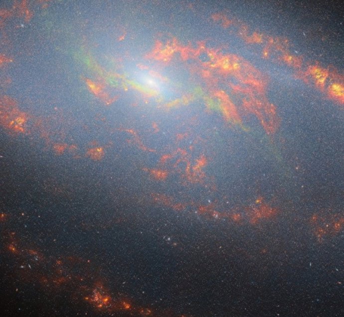 Galaxia Messier 106