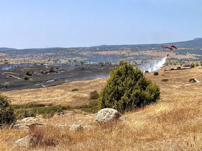 Declarado un incendio de pasto y vegetación en el sector de Lavanderas de Colmenar Viejo