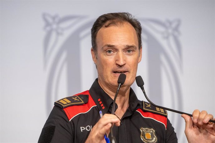 El comisario jefe de los Mossos d'Esquadra, Eduard Sallent, comparece ante la prensa para explicar el dispositivo policial en torno al expresidente de la Generalitat, Carles Puigdemont, en la Conselleria de Interior, a 9 de agosto de 2024, en Barcelona