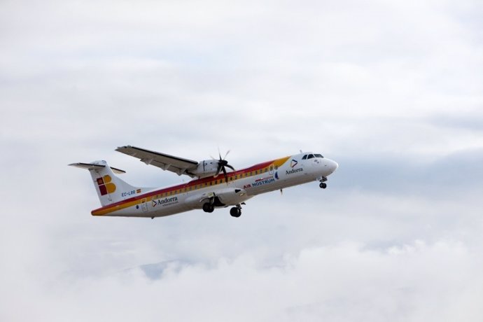 Un avión que cubre la ruta entre Andorra y Madrid.