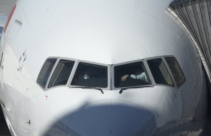 Avión en el aeropuerto de Sao Paulo