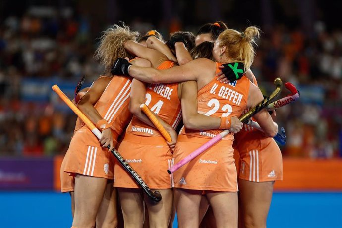 Archivo - Países Bajos también gana el oro femenino del hockey hierba en los 'shoot-outs'.