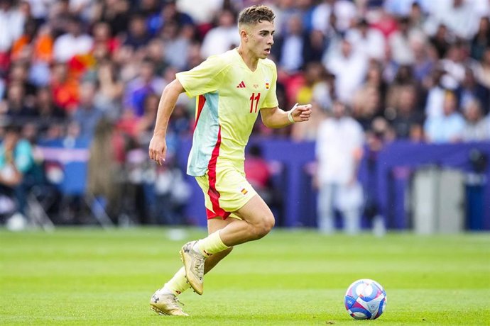 Fermin Lopez of Spain in action during Men's Gold Medal Match of the Football between France and Spain on Parc des Princes during the Paris 2024 Olympics Games on August 9, 2024 in Paris, France.