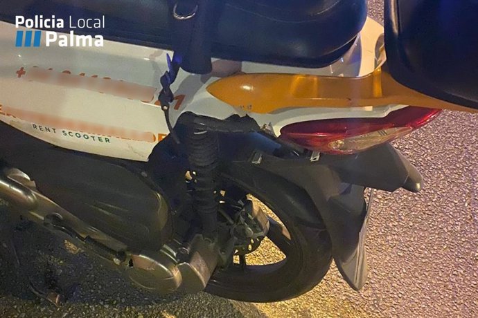 Motocicleta conducida por el hombre que el pasado 8 de agosto fue detenido por la Policía Local de Palma por negarse a la prueba de alcoholemia e insultar a los agentes