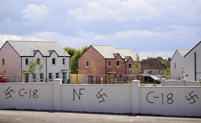 Archivo - Pintadas racistas en Irlanda del Norte