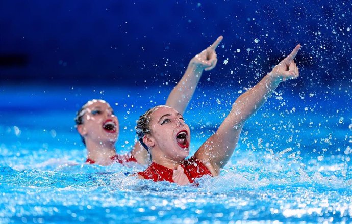 09 August 2024, France, Saint-Denis: Spain's Alisa Ozhogina and Iris Tio in action during the Duet Technical Routine at the Aquatics Centre on the fourteenth day of the 2024 Paris Olympic Games. Photo: Mike Egerton/PA Wire/dpa