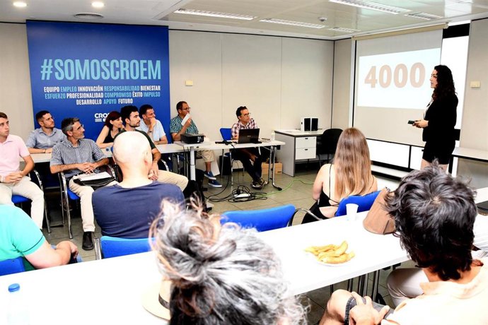Participantes en uno de los programas de emprendimiento desarrollado por CROEM, en colaboración con la Comunidad.