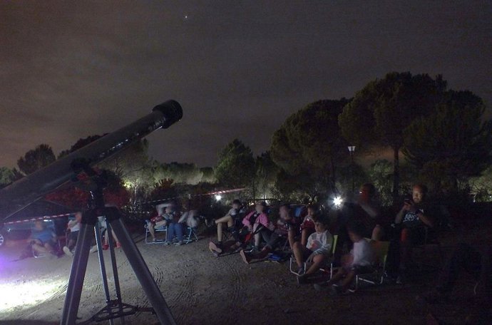 El Parque Periurbano de Los Villares en Córdoba acoge las 10ª Jornadas de Las Perseidas, la cita con las 'Lágrimas de San Lorenzo', la más popular lluvia de estrellas del año.