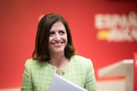 PSOE acusa a Feijóo y Ayuso de "hablar mucho" de Puigdemont para no explicar sus comisiones en sus ámbitos familiares