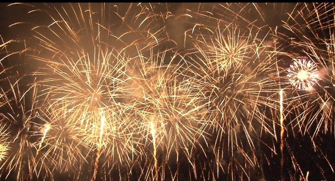 La 36ª edición del Castell de l'Olla, que se ha disparado en Altea (Alicante)