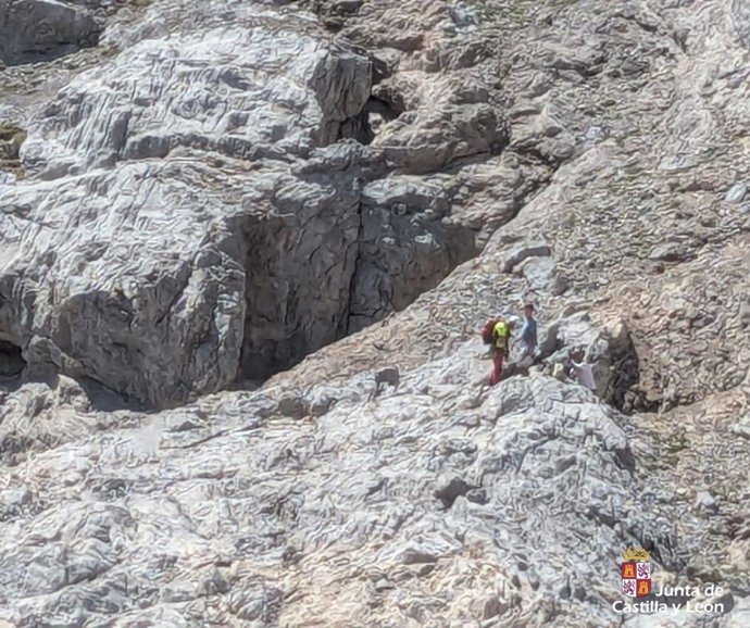 Rescate de cuatro montañeros en Collado Jermoso (León)