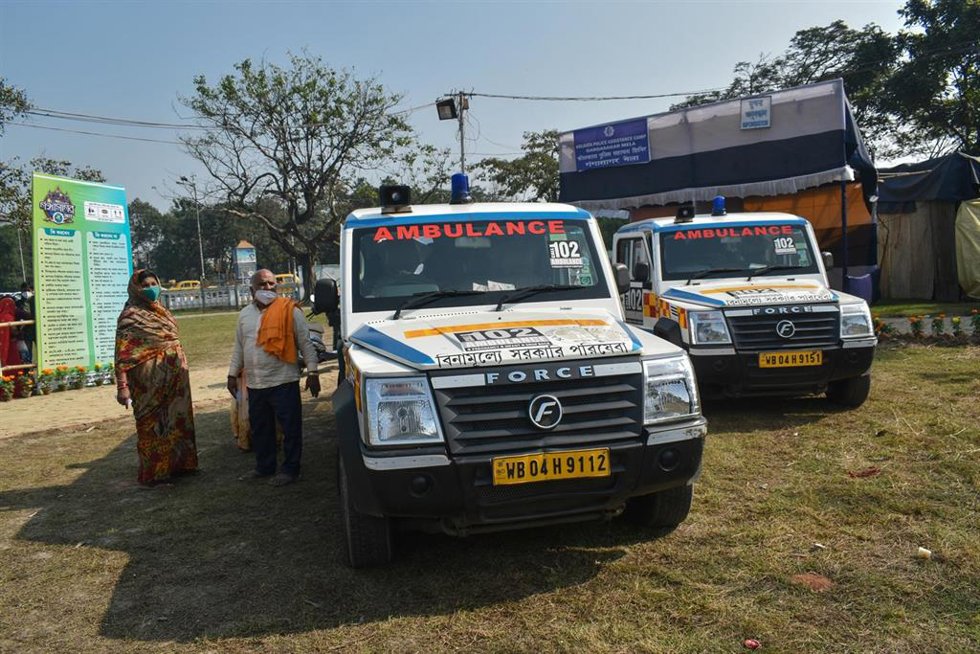 Archivo - Imagen de archivo de una ambulancia en India