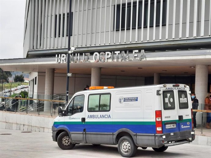 Archivo - Ambulancia