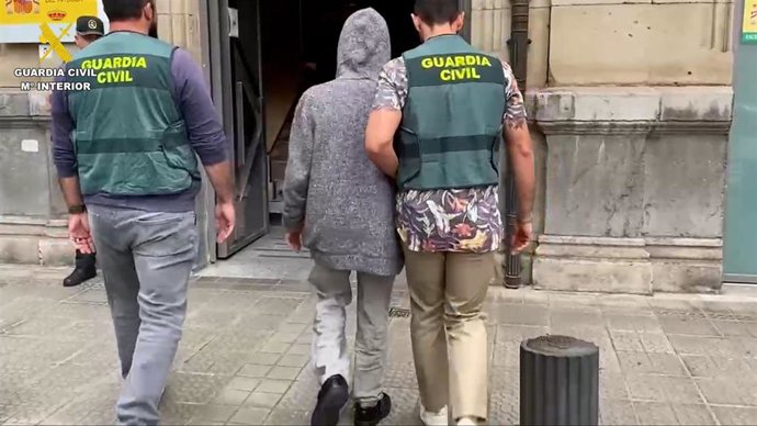 Detención por parte de la Guardia Civil de Bizkaia por la operación 'Crsassun'