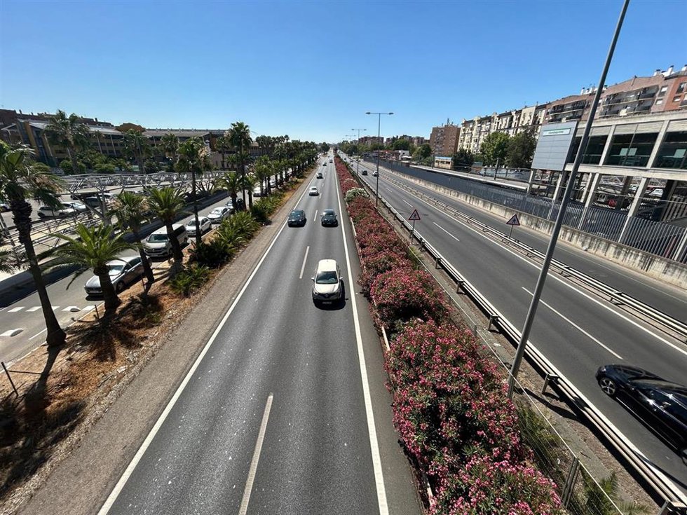 Tramo de la autovía A-376 por Montequinto