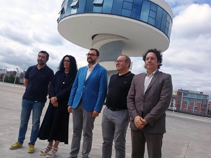 El presidente del Principado, Adrián Barbón, en el Centro Niemeyer de Avilés.