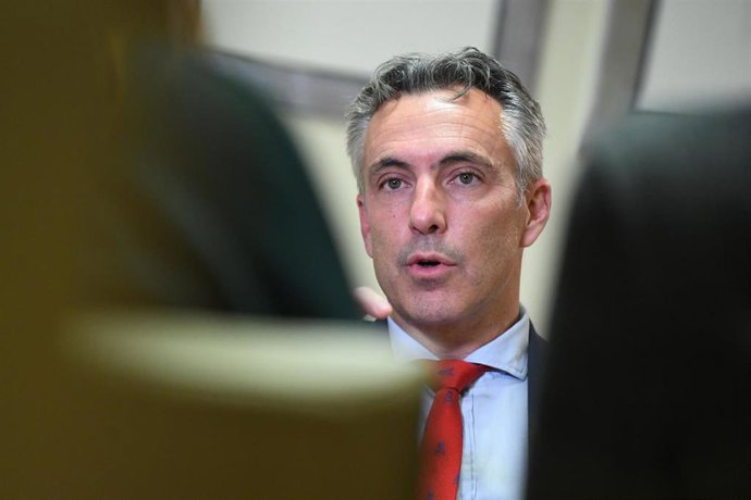 Archivo - El consejero de Medio Ambiente, Agricultura e Interior de la Comunidad de Madrid, Carlos Novillo, durante una entrevista para Europa Press, en la Consejería de Medio Ambiente, a 12 de diciembre de 2023, en Madrid (España).