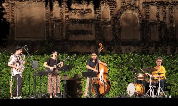 Archivo - Noches en los Jardines del Real Alcázar de Sevilla.