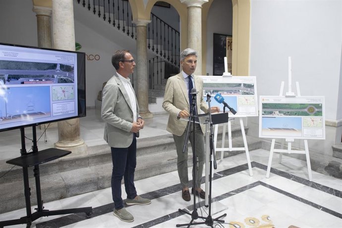 Lorite explica, junto a Cabello, el proyecto para adecuar la CO-6411.