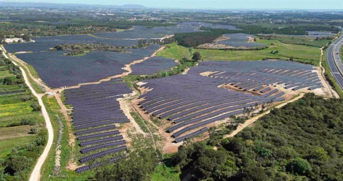 NextEnergy Capital adquiere una cartera de 248 MW solares en España