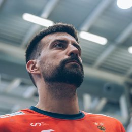 Agustín Casado Marcelo, jugador de balonmano almeriense que se ha colgado el bronce en París.