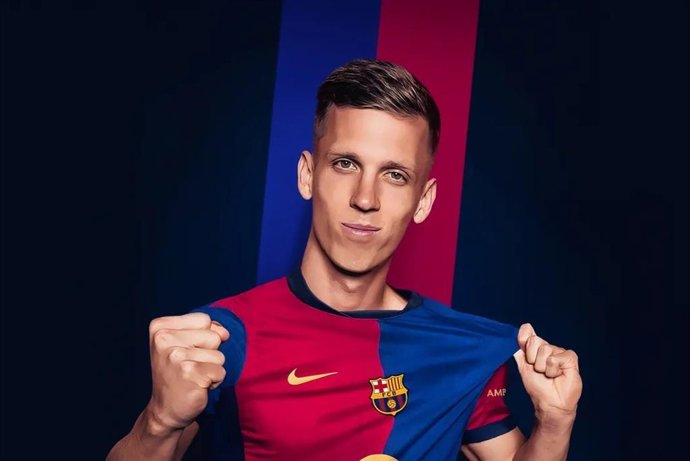 El jugador español Dani Olmo ficha por el FC Barcelona hasta 2023