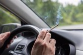 Foto: El Consejo General de Enfermería pide prohibir fumar en los coches en la reforma de la ley del tabaco