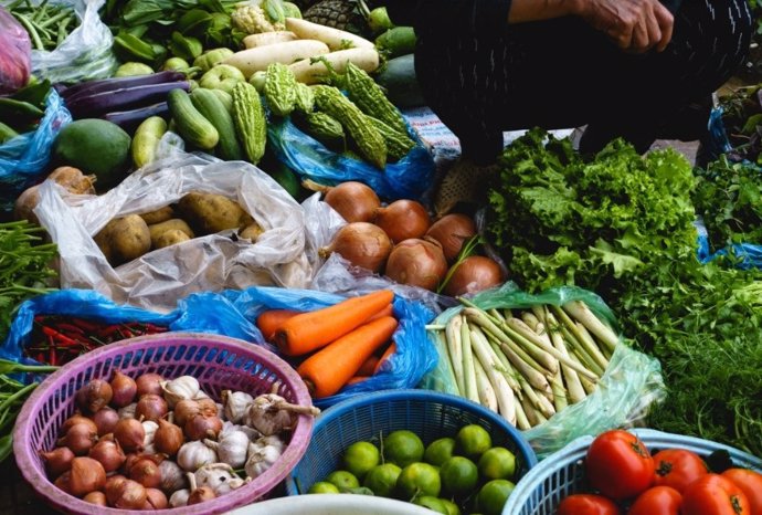 Una dieta más basada en vegetales puede reducir las emisiones asociadas a las cadenas de suministro de alimentos