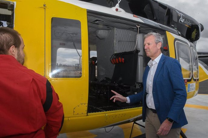 Rueda visita la nueva base aérea Verín-Oímbra.