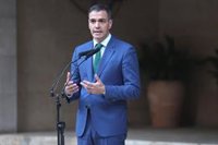 Sánchez muestra su "cariño" a la familia de la mujer asesinada en Valladolid y pide unidad contra la violencia machista