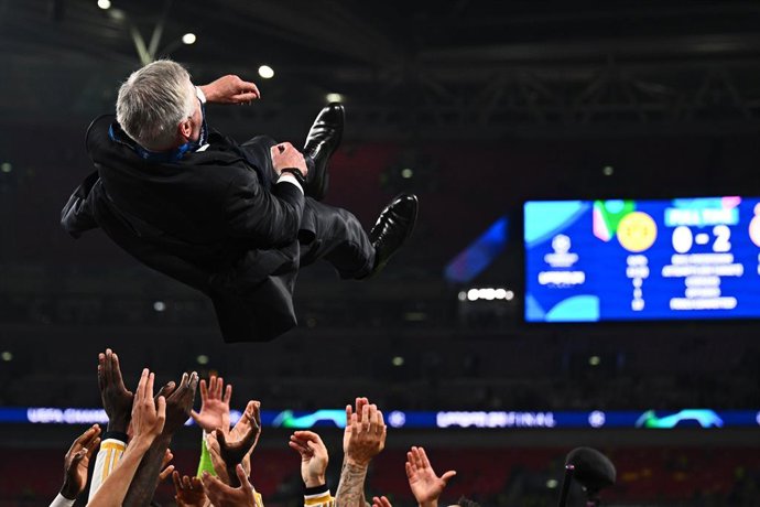 Archivo - Fútbol/Supercopa.- Carlo Ancelotti busca 'cazar' a Miguel Muñoz con su decimocuarto título con el Real Madrid