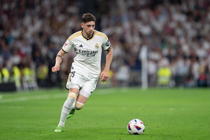 Archivo - Federico Valverde, durante un partido con el Real Madrid.