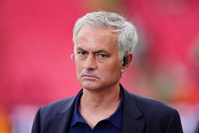 Archivo - José Mourinho se queda fuera de la Champions League con el Fenerbahçe.