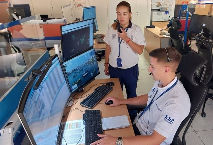 Archivo - Sala operativa del Centro Coordinador de Emergencias y Seguridad (Cecoes) 1-1-2