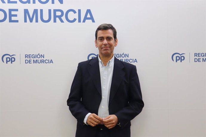 El senador del PP por la Región de Murcia José Ramón Díez de Revenga