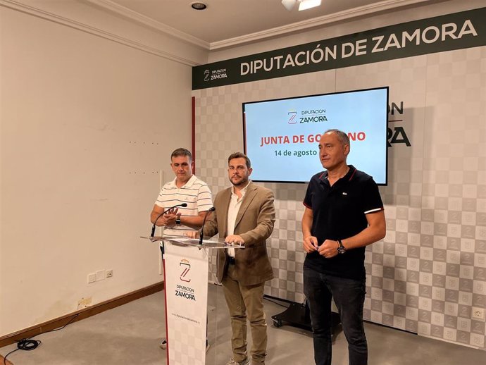 Los Vicepresidentes De La Diputación De Zamora: Ramiro Silva, Víctor López De La Parte Y Emilio Fernández (De Izquierda A Derecha).