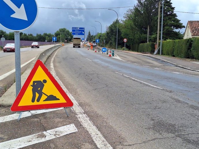 Obras en una carretera de Palencia.