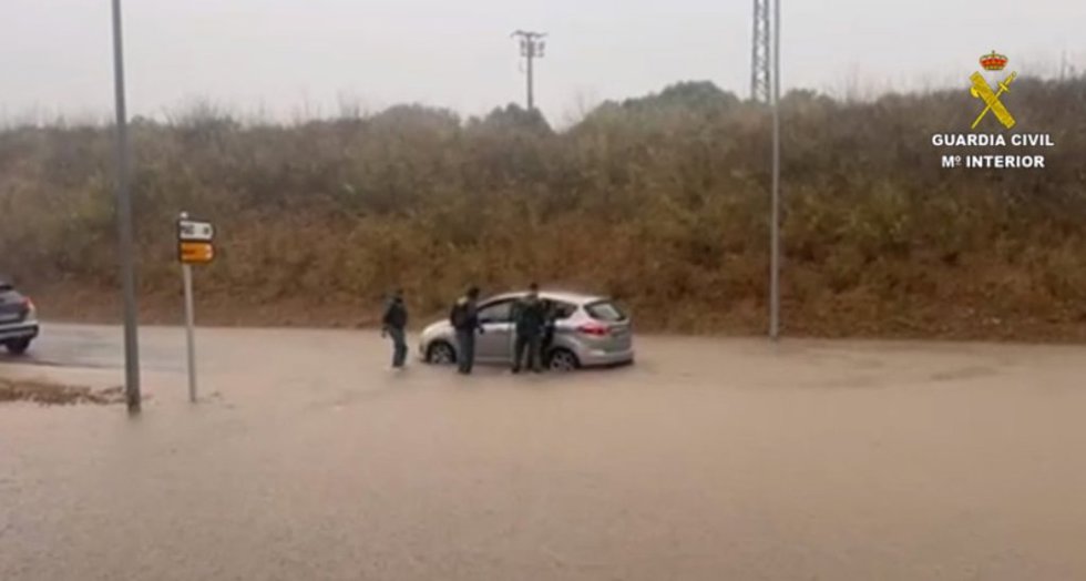 Vehículo atrapado en Alaior