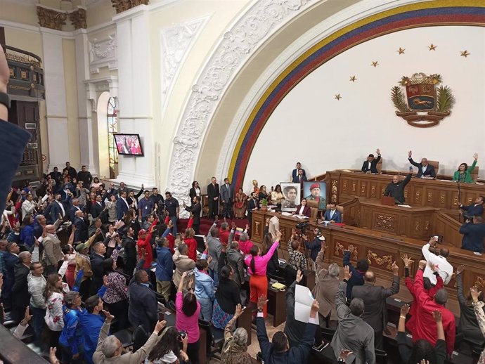 Archivo - Imagen de archivo del Parlamento de Venezuela en una votación