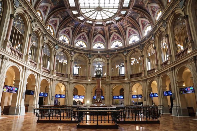 Archivo - Interior del Palacio de la Bolsa, en Madrid (España).