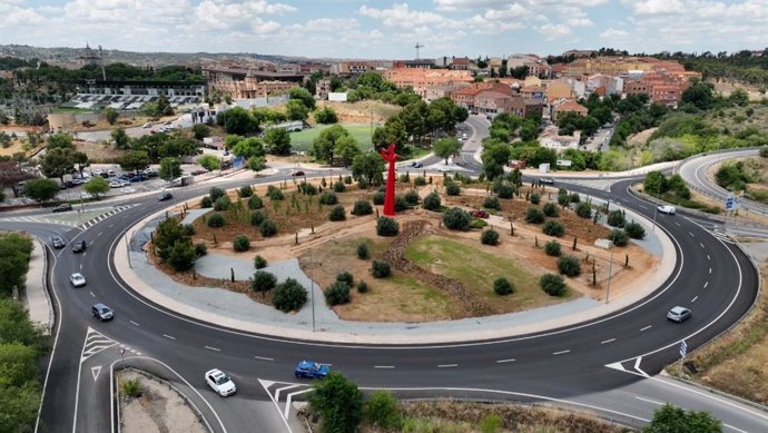 Nuevo itinerario para peatones y bicis entre la avenida de Madrid y la glorieta del Salto de Caballo.