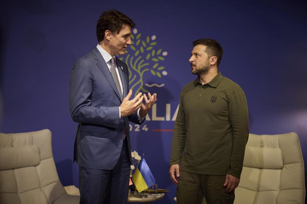 Archivo - Reunión entre el primer ministro de Canadá, Justin Trudeau, y el presidente de Ucrania, Volodimir Zelenski, en los márgenes de la cumbre de líderes del G7
